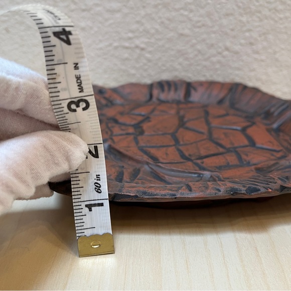 Square Ceramic Plate with Turtle Design in relief. Hand carved. Earthenware. - Picture 3 of 10